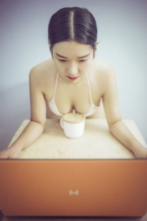 贺总的恋恋不忘免费看_短视频完整无删减版
